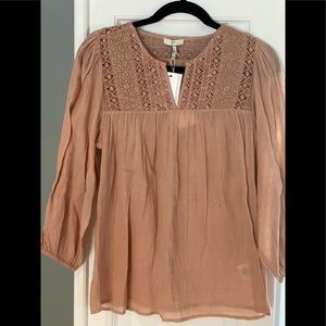 NWT, Designer Joie brand women’s top in an XS.
